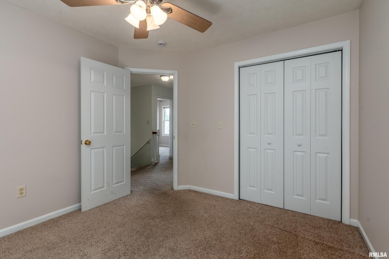 2109 MEADOW Lane, Carbondale, Illinois 62901, 4 Bedrooms Bedrooms, 0 ,3 BathroomsBathrooms,Residential,For Sale,MEADOW,0,RMAEB459525