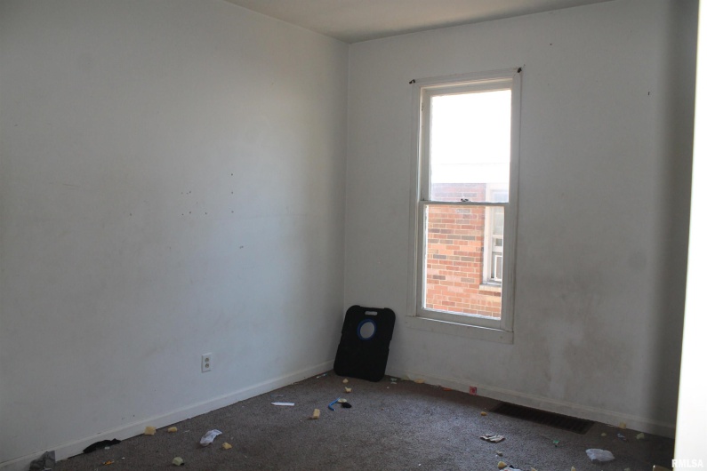 706 WALNUT Street, Carbondale, Illinois 62901, 3 Bedrooms Bedrooms, 0 ,1 BathroomBathrooms,Residential,For Sale,WALNUT,0,RMAEB459528