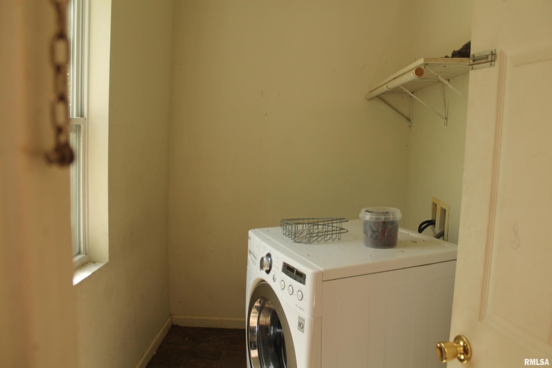 706 WALNUT Street, Carbondale, Illinois 62901, 3 Bedrooms Bedrooms, 0 ,1 BathroomBathrooms,Residential,For Sale,WALNUT,0,RMAEB459528