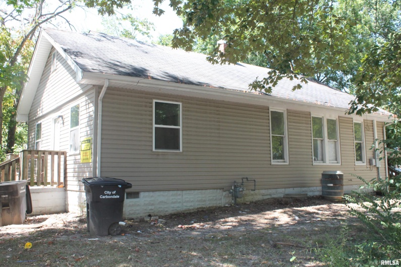 706 WALNUT Street, Carbondale, Illinois 62901, 3 Bedrooms Bedrooms, 0 ,1 BathroomBathrooms,Residential,For Sale,WALNUT,0,RMAEB459528
