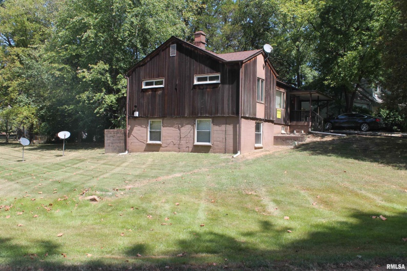 1130 Walkup Street, Carbondale, Illinois 62901, 3 Bedrooms Bedrooms, 0 ,1 BathroomBathrooms,Residential,For Sale,Walkup,0,RMAEB459530