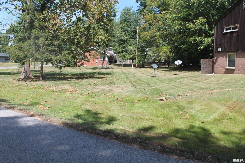 1130 Walkup Street, Carbondale, Illinois 62901, 3 Bedrooms Bedrooms, 0 ,1 BathroomBathrooms,Residential,For Sale,Walkup,0,RMAEB459530