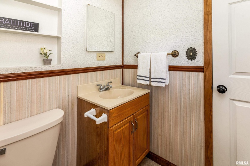 113 Belinda Drive, Marion, Illinois 62959-4910, 3 Bedrooms Bedrooms, 0 ,2 BathroomsBathrooms,Residential,For Sale,Belinda,0,RMAEB459534