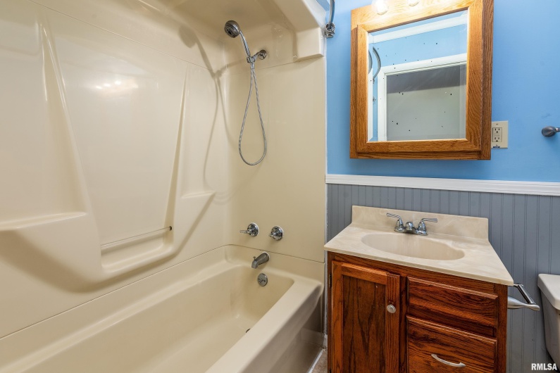 113 Belinda Drive, Marion, Illinois 62959-4910, 3 Bedrooms Bedrooms, 0 ,2 BathroomsBathrooms,Residential,For Sale,Belinda,0,RMAEB459534