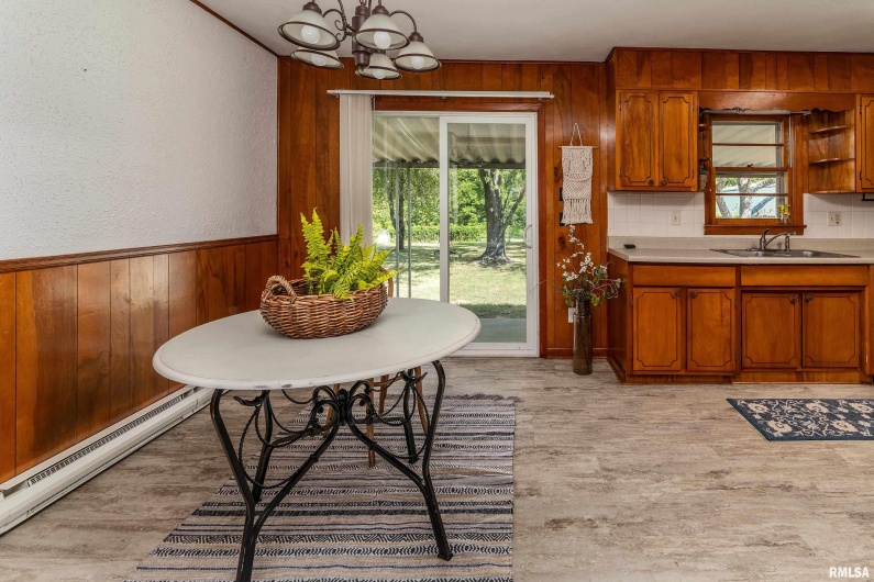 113 Belinda Drive, Marion, Illinois 62959-4910, 3 Bedrooms Bedrooms, 0 ,2 BathroomsBathrooms,Residential,For Sale,Belinda,0,RMAEB459534