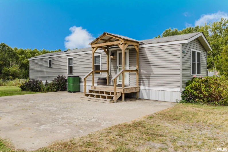 405 VERMONT Street, Cambria, Illinois 62915, 2 Bedrooms Bedrooms, 0 ,1 BathroomBathrooms,Residential,For Sale,VERMONT,0,RMAQC4266922