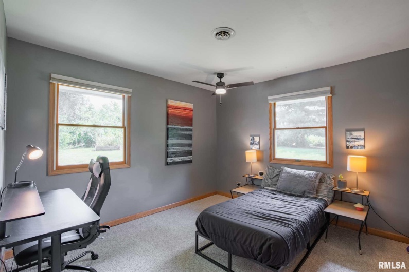 192 AMBER Lane, Carbondale, Illinois 62902, 4 Bedrooms Bedrooms, 0 ,2 BathroomsBathrooms,Residential,For Sale,AMBER,0,RMAQC4266925