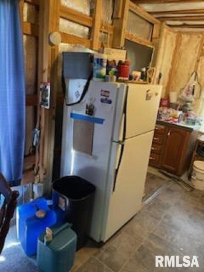 28 SIMPSON Lane, Elizabethtown, Illinois 62931, 2 Bedrooms Bedrooms, 0 ,0,Residential,For Sale,SIMPSON,0,RMAQC4266926