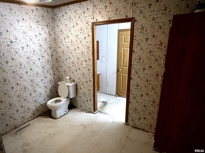 4295 Lick Creek Road, Buncombe, Illinois 62912, 3 Bedrooms Bedrooms, 0 ,2 BathroomsBathrooms,Residential,For Sale,Lick Creek,0,RMAQC4266931