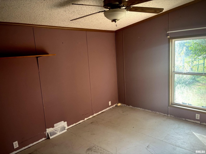 4295 Lick Creek Road, Buncombe, Illinois 62912, 3 Bedrooms Bedrooms, 0 ,2 BathroomsBathrooms,Residential,For Sale,Lick Creek,0,RMAQC4266931