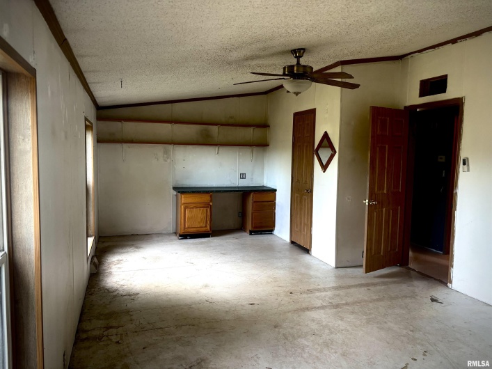 4295 Lick Creek Road, Buncombe, Illinois 62912, 3 Bedrooms Bedrooms, 0 ,2 BathroomsBathrooms,Residential,For Sale,Lick Creek,0,RMAQC4266931