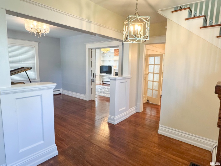 102 FRONT Street, Dongola, Illinois 62926, 5 Bedrooms Bedrooms, 0 ,3 BathroomsBathrooms,Residential,For Sale,FRONT,0,RMAEB459546