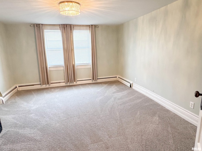 102 FRONT Street, Dongola, Illinois 62926, 5 Bedrooms Bedrooms, 0 ,3 BathroomsBathrooms,Residential,For Sale,FRONT,0,RMAEB459546