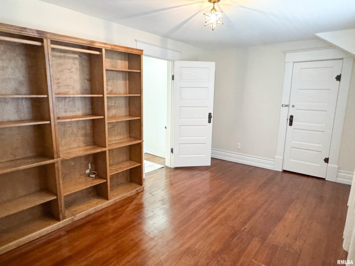 102 FRONT Street, Dongola, Illinois 62926, 5 Bedrooms Bedrooms, 0 ,3 BathroomsBathrooms,Residential,For Sale,FRONT,0,RMAEB459546