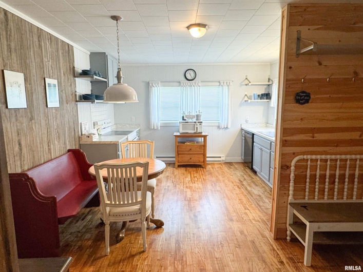 102 FRONT Street, Dongola, Illinois 62926, 5 Bedrooms Bedrooms, 0 ,3 BathroomsBathrooms,Residential,For Sale,FRONT,0,RMAEB459546