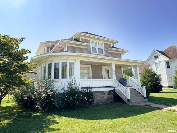 102 FRONT Street, Dongola, Illinois 62926, 5 Bedrooms Bedrooms, 0 ,3 BathroomsBathrooms,Residential,For Sale,FRONT,0,RMAEB459546
