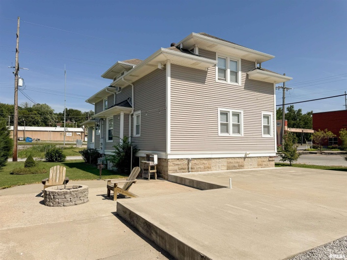 102 FRONT Street, Dongola, Illinois 62926, 5 Bedrooms Bedrooms, 0 ,3 BathroomsBathrooms,Residential,For Sale,FRONT,0,RMAEB459546