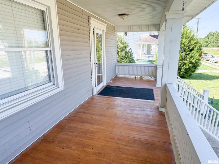 102 FRONT Street, Dongola, Illinois 62926, 5 Bedrooms Bedrooms, 0 ,3 BathroomsBathrooms,Residential,For Sale,FRONT,0,RMAEB459546