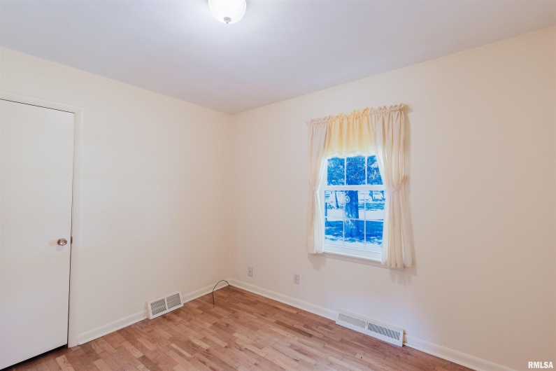 14655 CHRISTMAS TREE Road, Johnston City, Illinois 62951, 3 Bedrooms Bedrooms, 0 ,1 BathroomBathrooms,Residential,For Sale,CHRISTMAS TREE,0,RMAQC4266934