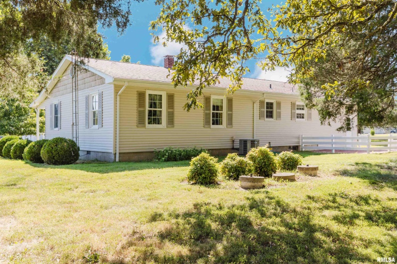 14655 CHRISTMAS TREE Road, Johnston City, Illinois 62951, 3 Bedrooms Bedrooms, 0 ,1 BathroomBathrooms,Residential,For Sale,CHRISTMAS TREE,0,RMAQC4266934