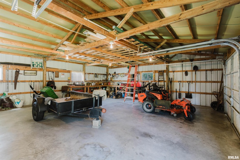 14655 CHRISTMAS TREE Road, Johnston City, Illinois 62951, 3 Bedrooms Bedrooms, 0 ,1 BathroomBathrooms,Residential,For Sale,CHRISTMAS TREE,0,RMAQC4266934