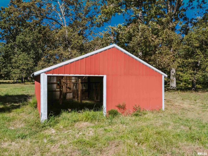 14655 CHRISTMAS TREE Road, Johnston City, Illinois 62951, 3 Bedrooms Bedrooms, 0 ,1 BathroomBathrooms,Residential,For Sale,CHRISTMAS TREE,0,RMAQC4266934