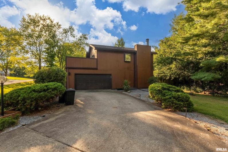 183 HERITAGE Road, Carbondale, Illinois 62903, 3 Bedrooms Bedrooms, 0 ,2 BathroomsBathrooms,Residential,For Sale,HERITAGE,0,RMAEB459548