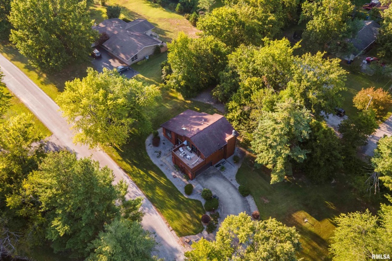 183 HERITAGE Road, Carbondale, Illinois 62903, 3 Bedrooms Bedrooms, 0 ,2 BathroomsBathrooms,Residential,For Sale,HERITAGE,0,RMAEB459548