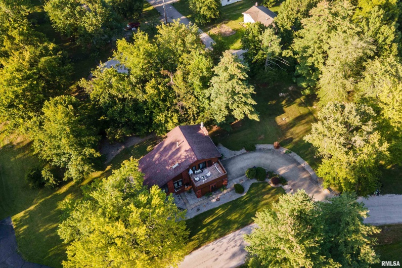 183 HERITAGE Road, Carbondale, Illinois 62903, 3 Bedrooms Bedrooms, 0 ,2 BathroomsBathrooms,Residential,For Sale,HERITAGE,0,RMAEB459548
