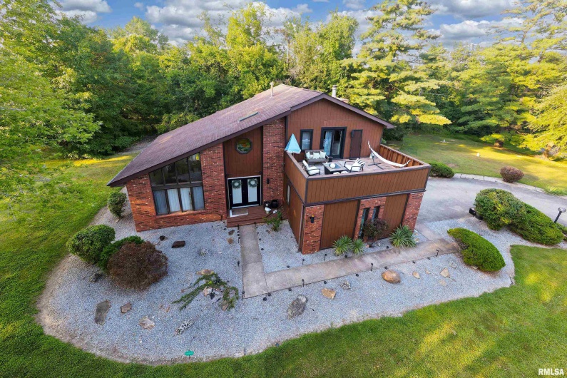 183 HERITAGE Road, Carbondale, Illinois 62903, 3 Bedrooms Bedrooms, 0 ,2 BathroomsBathrooms,Residential,For Sale,HERITAGE,0,RMAEB459548