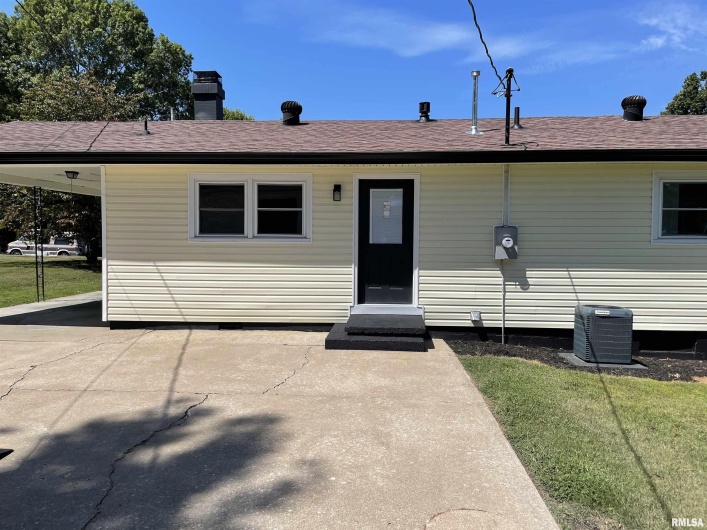 319 LINDSEY Street, Metropolis, Illinois 62960, 3 Bedrooms Bedrooms, 0 ,2 BathroomsBathrooms,Residential,For Sale,LINDSEY,0,RMAEB459554