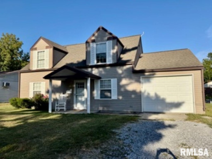 1204 THOMPSON Street, Carterville, Illinois 62918, 3 Bedrooms Bedrooms, 0 ,2 BathroomsBathrooms,Residential,For Sale,THOMPSON,0,RMAEB459555