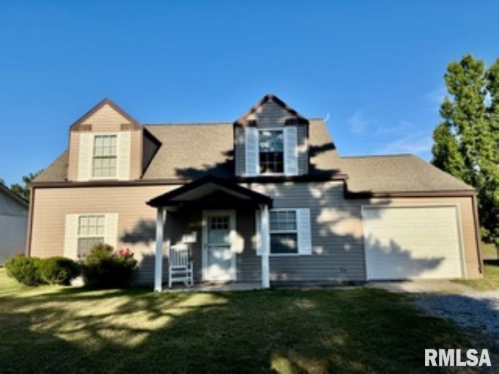 1204 THOMPSON Street, Carterville, Illinois 62918, 3 Bedrooms Bedrooms, 0 ,2 BathroomsBathrooms,Residential,For Sale,THOMPSON,0,RMAEB459555