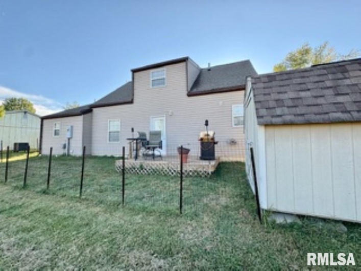 1204 THOMPSON Street, Carterville, Illinois 62918, 3 Bedrooms Bedrooms, 0 ,2 BathroomsBathrooms,Residential,For Sale,THOMPSON,0,RMAEB459555
