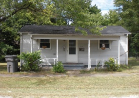 714 Farris Street, Carterville, Illinois 62918, 1 Bedroom Bedrooms, 0 ,1 BathroomBathrooms,Residential,For Sale,Farris,0,RMAEB459561