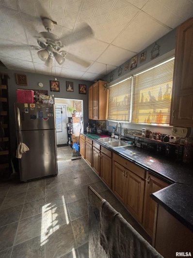 1002 FERRY Street, Metropolis, Illinois 62960, 3 Bedrooms Bedrooms, 0 ,1 BathroomBathrooms,Residential,For Sale,FERRY,0,RMAEB459571