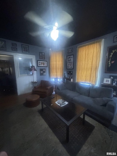 1002 FERRY Street, Metropolis, Illinois 62960, 3 Bedrooms Bedrooms, 0 ,1 BathroomBathrooms,Residential,For Sale,FERRY,0,RMAEB459571