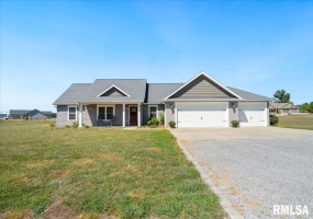 15702 Jadin Road, Marion, Illinois 62959, 3 Bedrooms Bedrooms, 0 ,2 BathroomsBathrooms,Residential,For Sale,Jadin,0,RMAEB459575