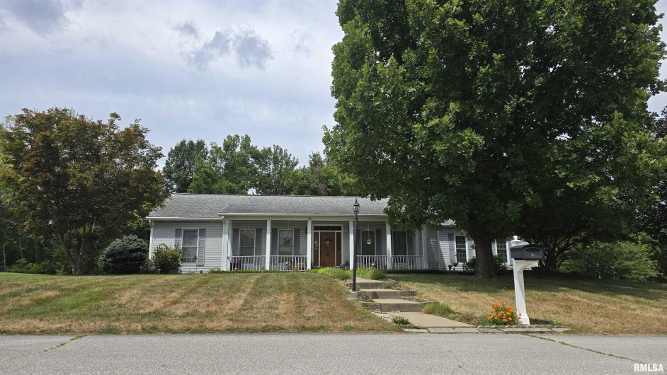 101 MIMOSA Drive, Anna, Illinois 62906, 3 Bedrooms Bedrooms, 0 ,3 BathroomsBathrooms,Residential,For Sale,MIMOSA,0,RMAEB459580