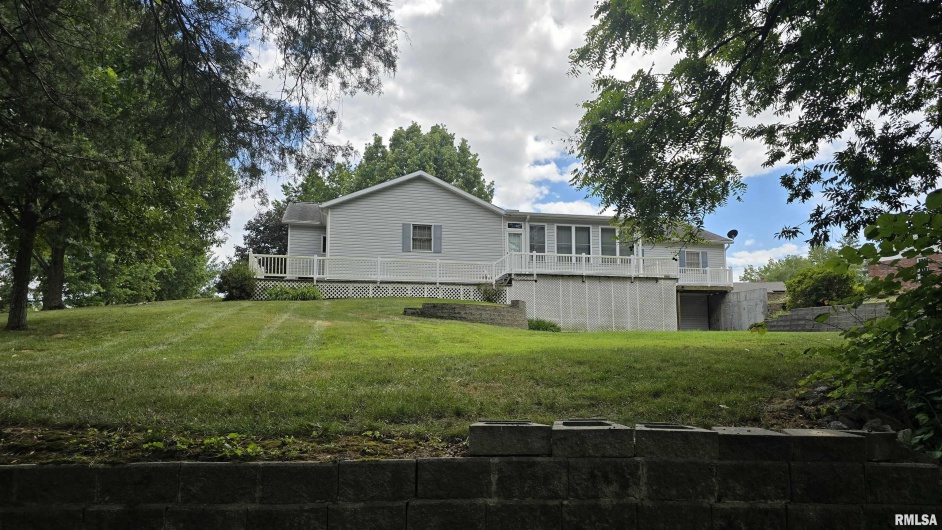 101 MIMOSA Drive, Anna, Illinois 62906, 3 Bedrooms Bedrooms, 0 ,3 BathroomsBathrooms,Residential,For Sale,MIMOSA,0,RMAEB459580