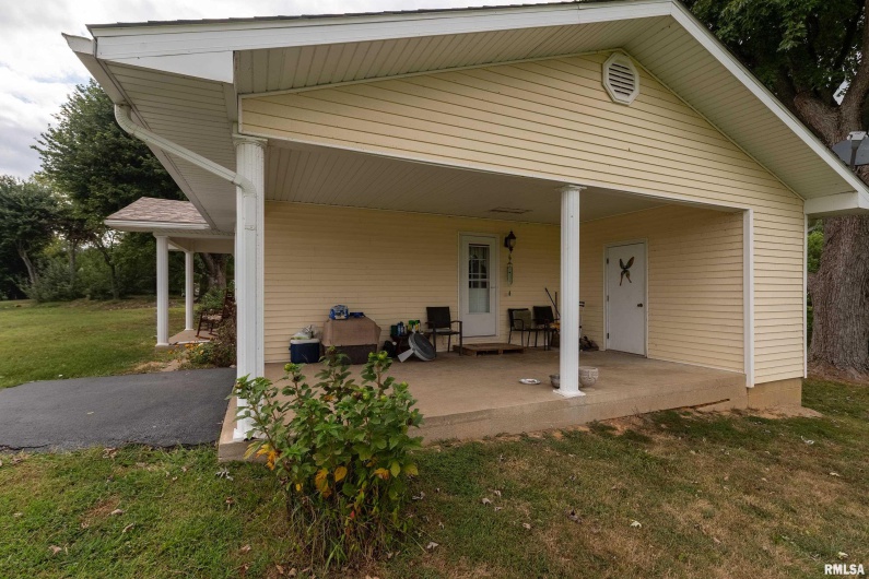 16768 BOUNDARY Road, Creal Springs, Illinois 62922, 3 Bedrooms Bedrooms, 0 ,1 BathroomBathrooms,Residential,For Sale,BOUNDARY,0,RMAEB459579