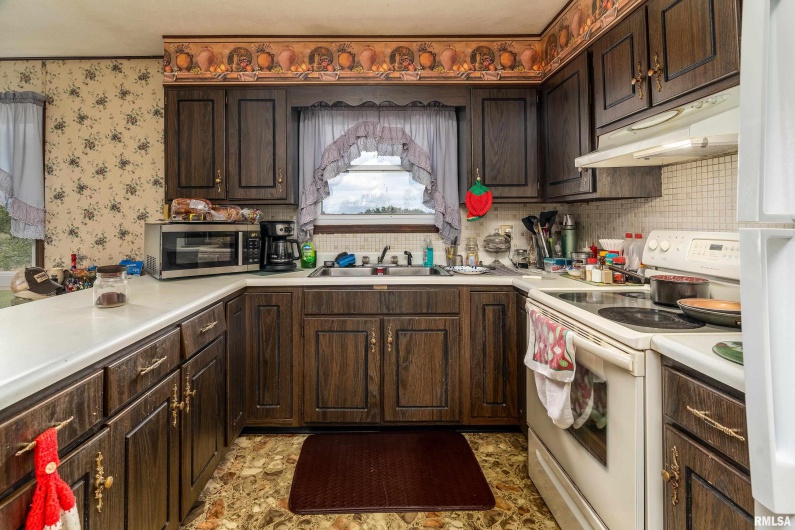 16768 BOUNDARY Road, Creal Springs, Illinois 62922, 3 Bedrooms Bedrooms, 0 ,1 BathroomBathrooms,Residential,For Sale,BOUNDARY,0,RMAEB459579