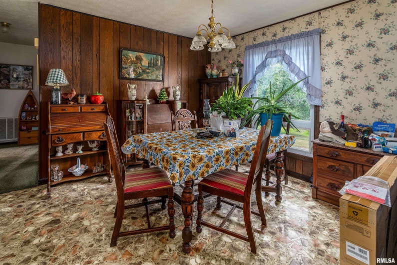16768 BOUNDARY Road, Creal Springs, Illinois 62922, 3 Bedrooms Bedrooms, 0 ,1 BathroomBathrooms,Residential,For Sale,BOUNDARY,0,RMAEB459579