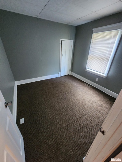 613 CHERRY Street, Carbondale, Illinois 62901, 4 Bedrooms Bedrooms, 0 ,1 BathroomBathrooms,Residential,For Sale,CHERRY,0,RMAEB459582