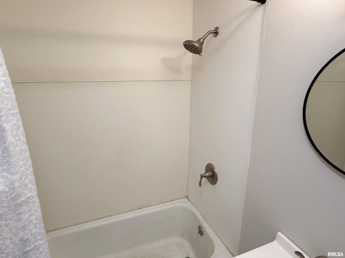 705 CATHERINE Street, Metropolis, Illinois 62960, 2 Bedrooms Bedrooms, 0 ,2 BathroomsBathrooms,Residential,For Sale,CATHERINE,0,RMAEB459586