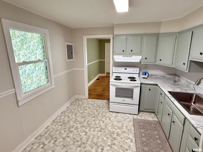 705 CATHERINE Street, Metropolis, Illinois 62960, 2 Bedrooms Bedrooms, 0 ,2 BathroomsBathrooms,Residential,For Sale,CATHERINE,0,RMAEB459586