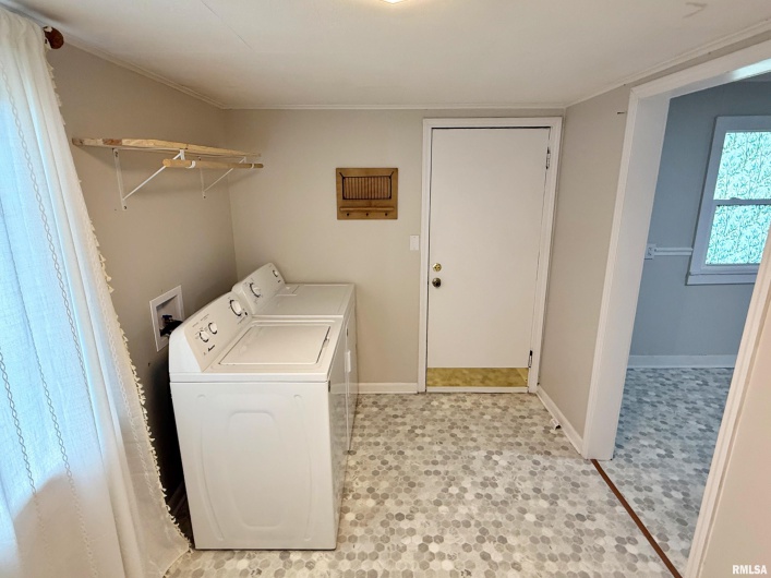 705 CATHERINE Street, Metropolis, Illinois 62960, 2 Bedrooms Bedrooms, 0 ,2 BathroomsBathrooms,Residential,For Sale,CATHERINE,0,RMAEB459586