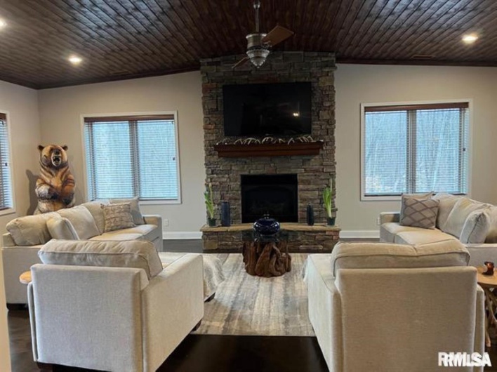 4763 State Route 127 N, Cobden, Illinois 62920, 2 Bedrooms Bedrooms, 0 ,2 BathroomsBathrooms,Residential,For Sale,State Route 127 N,0,RMAEB459587