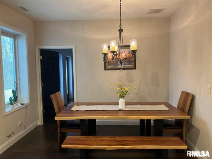 4763 State Route 127 N, Cobden, Illinois 62920, 2 Bedrooms Bedrooms, 0 ,2 BathroomsBathrooms,Residential,For Sale,State Route 127 N,0,RMAEB459587