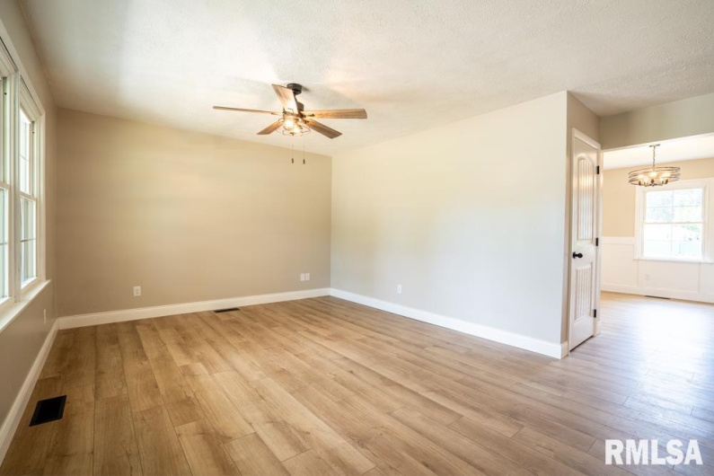 865 Stardust Drive, Herrin, Illinois 62948, 3 Bedrooms Bedrooms, 0 ,2 BathroomsBathrooms,Residential,For Sale,Stardust,0,RMAQC4265907